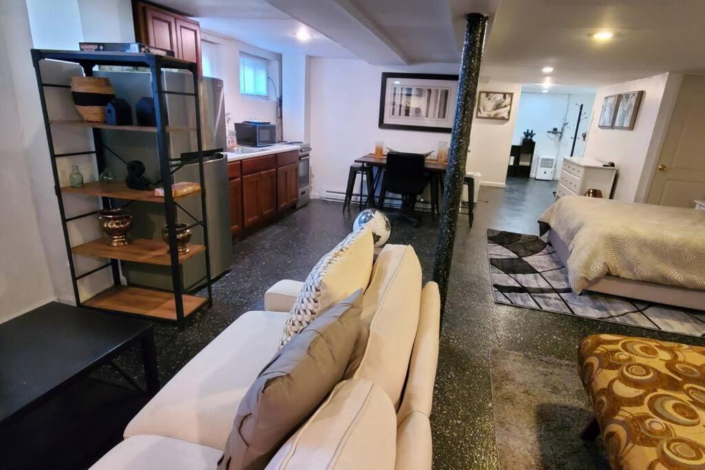 Cozy Studio; Lower Level Unit Nowy Jork Zewnętrze zdjęcie